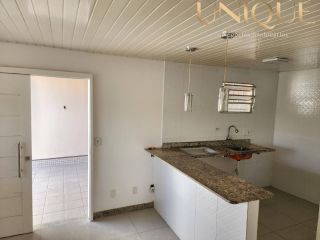 Casa de 2/4 e 1 suíte na Aruana