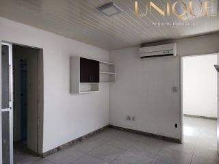 Casa de 2/4 e 1 suíte na Aruana