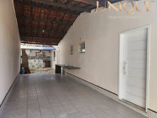 Casa de 2/4 e 1 suíte na Aruana