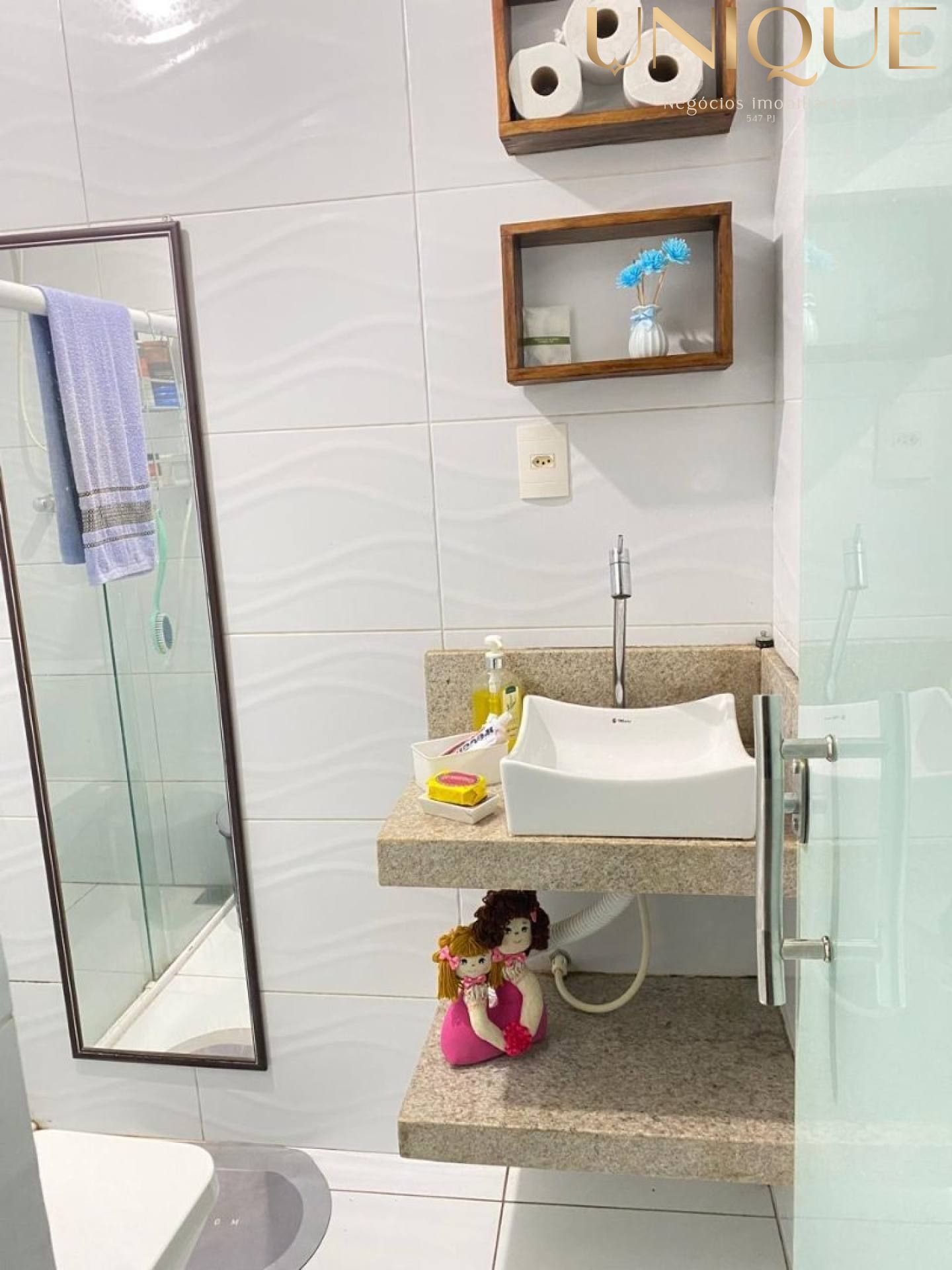 Casa com 3/4 sendo 1 suíte
