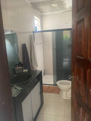 Casa com ponto comercial no João Alves