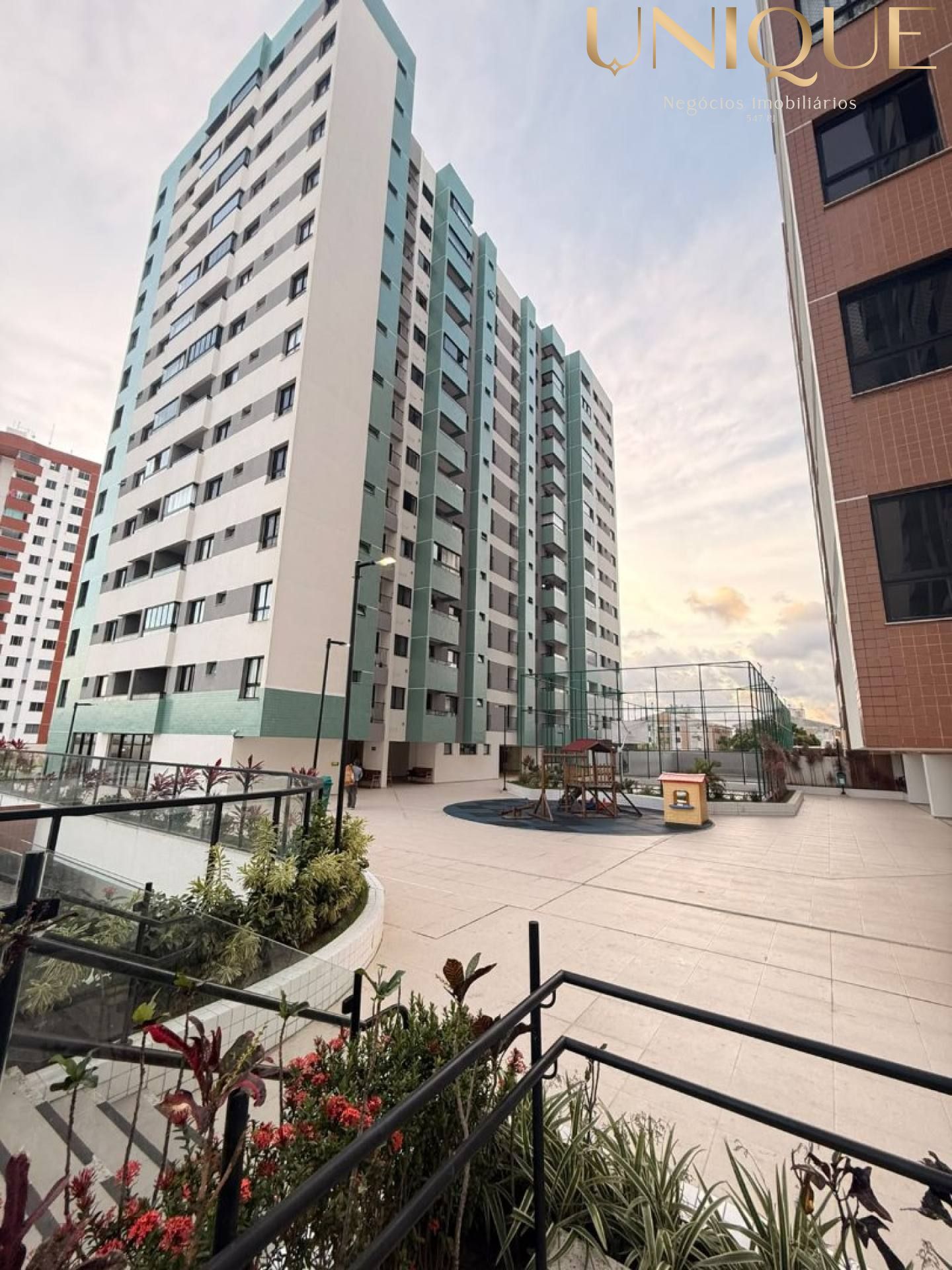 APARTAMENTO À VENDA NA FAROLÂNDIA – CONDOMÍNIO LEVERT