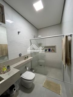 Casa em localização central - Bairro Monte Alegre