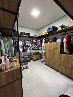 Casa em localização central - Bairro Monte Alegre