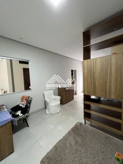 Casa em localização central - Bairro Monte Alegre