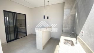 Casa a venda no Condomínio Villa Segura
