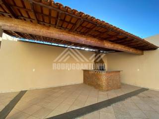 Linda casa em excelente localização no Bairro Ibituruna