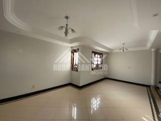 Linda casa em excelente localização no Bairro Ibituruna