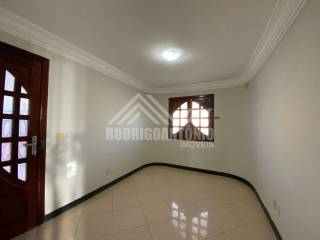 Linda casa em excelente localização no Bairro Ibituruna