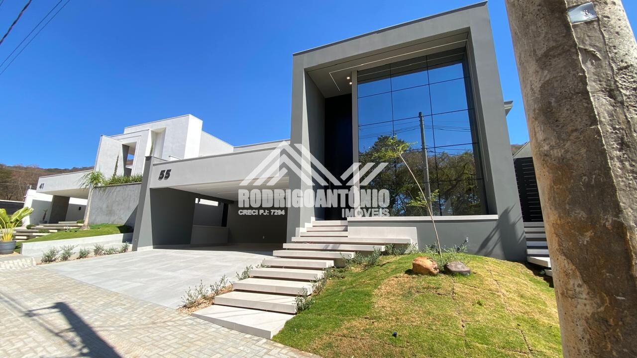 Mansão maravilhosa em Condomínio no Bairro Ibituruna