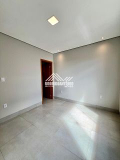 Casa a venda no Bairro Monte Belo
