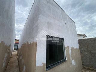 Casa a venda no Bairro Monte Carmelo