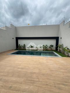 Linda Casa à Venda no bairro Ibituruna!