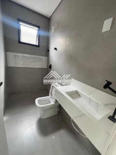 Linda Casa à Venda no bairro Ibituruna!