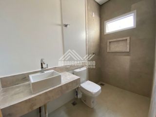 Casa a venda no condomínio Villa Real