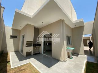 Casa a venda no condomínio Villa Real