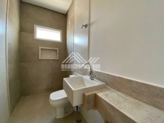 Casa a venda no condomínio Villa Real