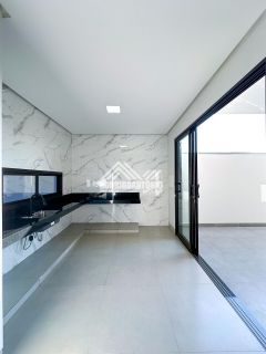 Casa no Condomínio Vila Segura