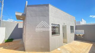 Casa a venda no Bairro Novo Jaraguá