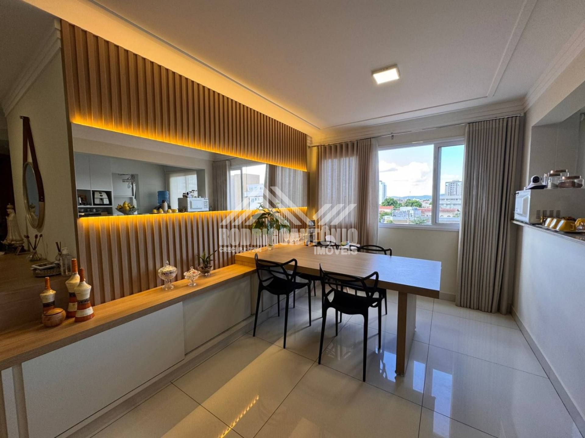 Cobertura à venda no bairro Melo