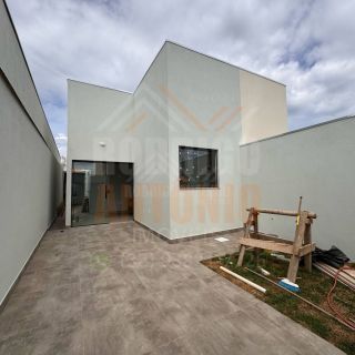 Casa a venda no Bairro Jardim Olímpico