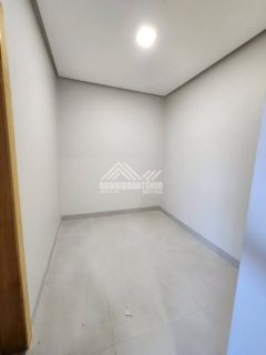 Linda casa no Villa Segura - Condomínio fechado!