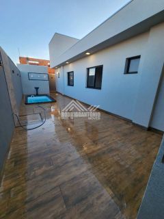 Linda casa no Villa Segura - Condomínio fechado!