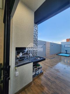 Linda casa no Villa Segura - Condomínio fechado!