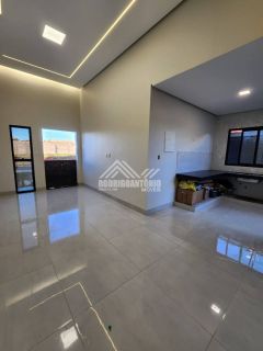 Linda casa no Villa Segura - Condomínio fechado!