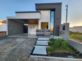 Linda casa no Villa Segura - Condomínio fechado!