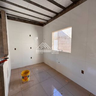 Linda casa no Novo Delfino