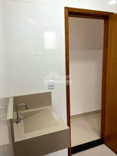 Casa com excelente acabamento no Bairro Jardim Olímpico