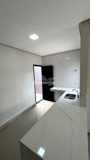 Casa com excelente acabamento no Bairro Jardim Olímpico