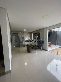 Linda casa a venda no Terra Jardim