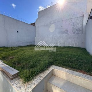Linda casa a venda no Jaraguá I