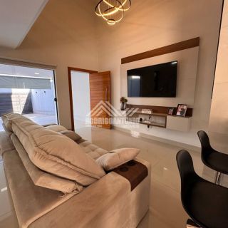 Linda casa a venda no Jaraguá I