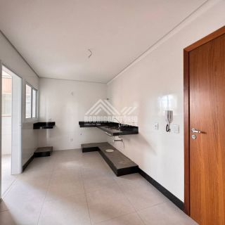 Apartamento no Melo - Excelente localização