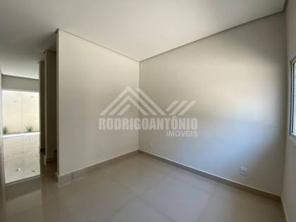 Casa em Condomínio Para Alugar com 3 quartos, 1 suíte no bairro Reserva Real