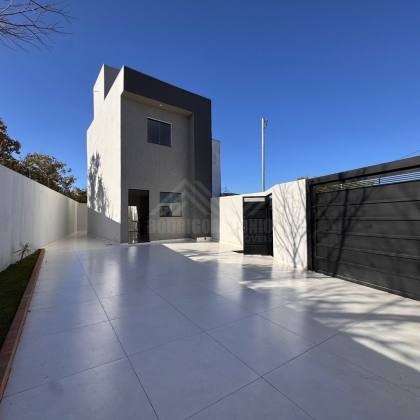 Casa maravilhosa com 3 quartos 1 suíte no bairro Belvedere