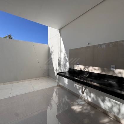 Casa maravilhosa com 3 quartos 1 suíte no bairro Belvedere