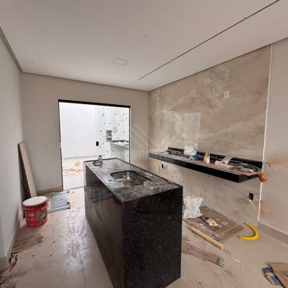 Casa Para Vender com 3 quartos 1 suítes no bairro Canelas