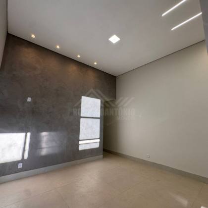 Casa com 3 quartos, 1 suíte e closet no bairro Monte Belo