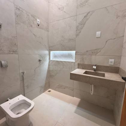 Casa com 3 quartos, 1 suíte e closet no bairro Monte Belo