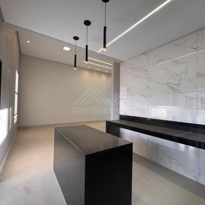 Casa com 3 quartos, 1 suíte e closet no bairro Monte Belo