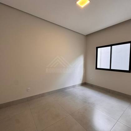 Casa alto padrão com 3 quartos 1 suíte no bairro Mirante do Sol