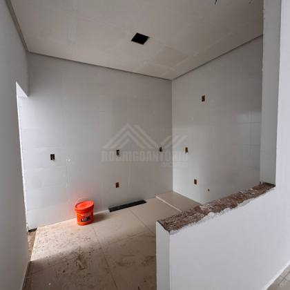 Casa EM FASE DE ACABAMENTO com 3 quartos no bairro Carmelo