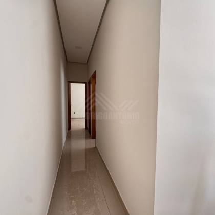 Casa com GARAGEM COBERTA com 2 quartos no bairro Jardim Olímpico