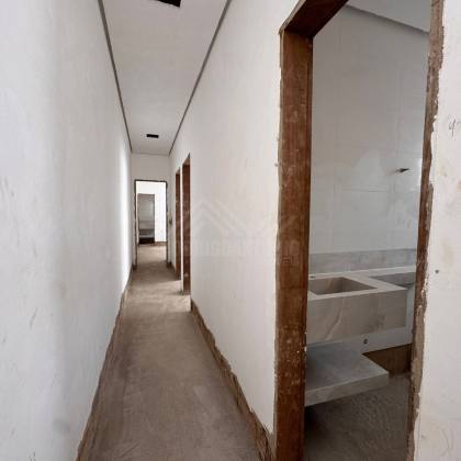 Casa em fase de acabamentos com 3 quartos 1 suítes no bairro Interlagos