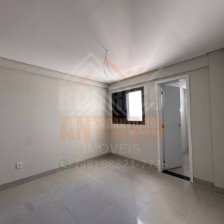 Apartamento Para Alugar com 3 quartos, sendo 1 suíte no bairro Centro