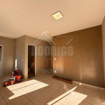 Casa Para Vender com 2 quartos, sendo 1 suíte no bairro Portal dos Ipês em Montes Claros